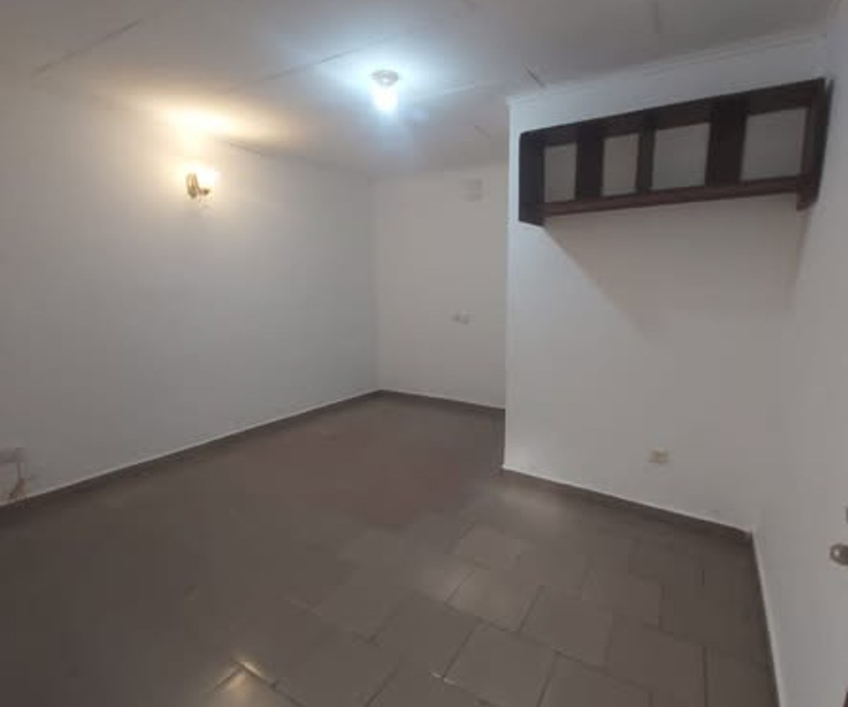Chambre moderne à Biyem-Assi