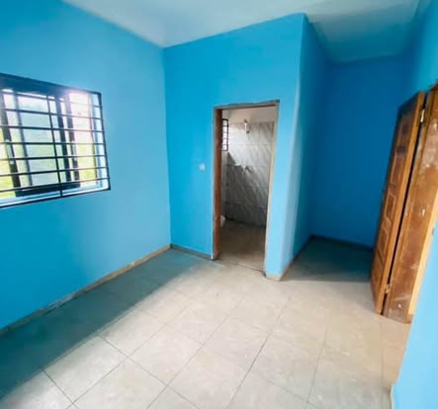 Studio à louer à Odza