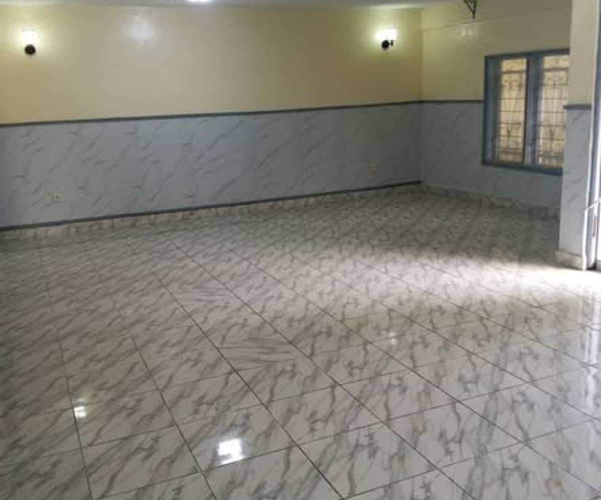 Appartement moderne individuel à louer - Yaoundé Etoug-Ebe