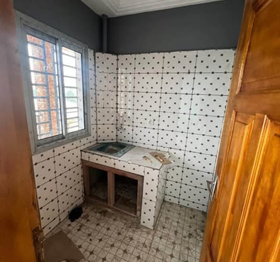 Studio haut standing à Mendong - Derrière la gendarmerie