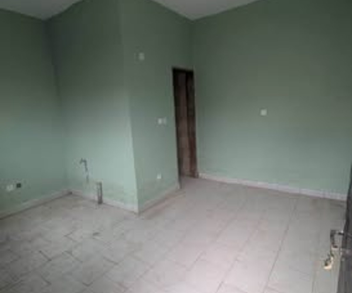 Chambre moderne à Odza petit marché