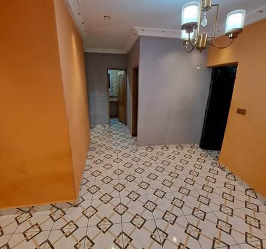 Studio à louer à Ekoumdoum