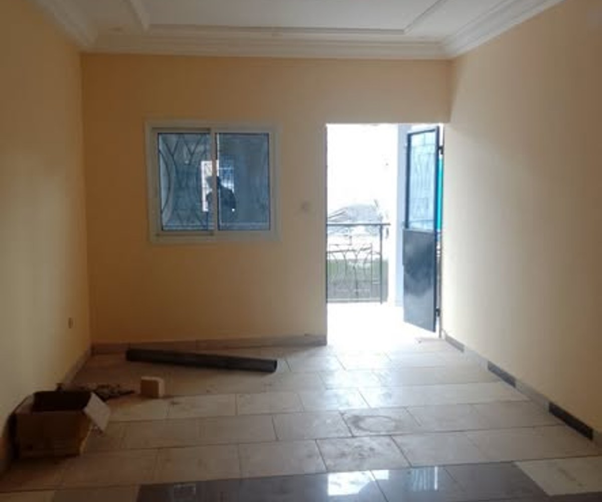 Appartement à l'étage - Logbessou - 100 000 FCFA/mois