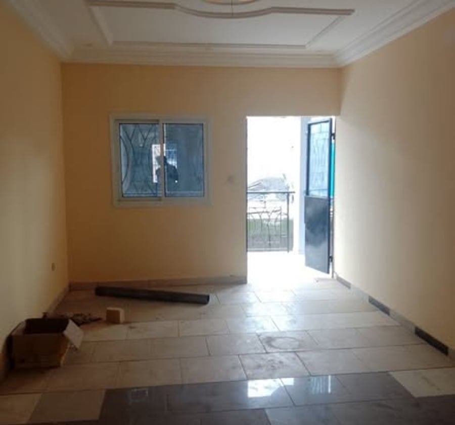 Appartement à l'étage - Logbessou - 100 000 FCFA/mois