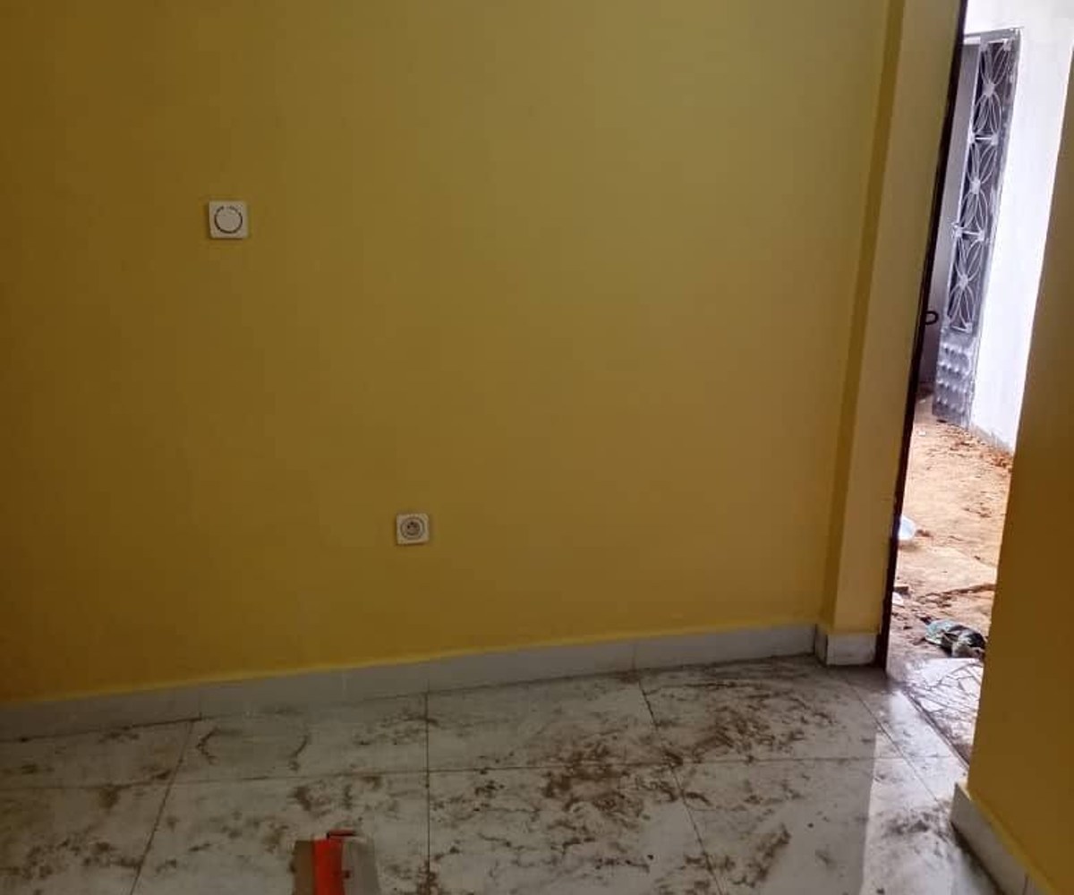 Chambre moderne à louer à PK8
