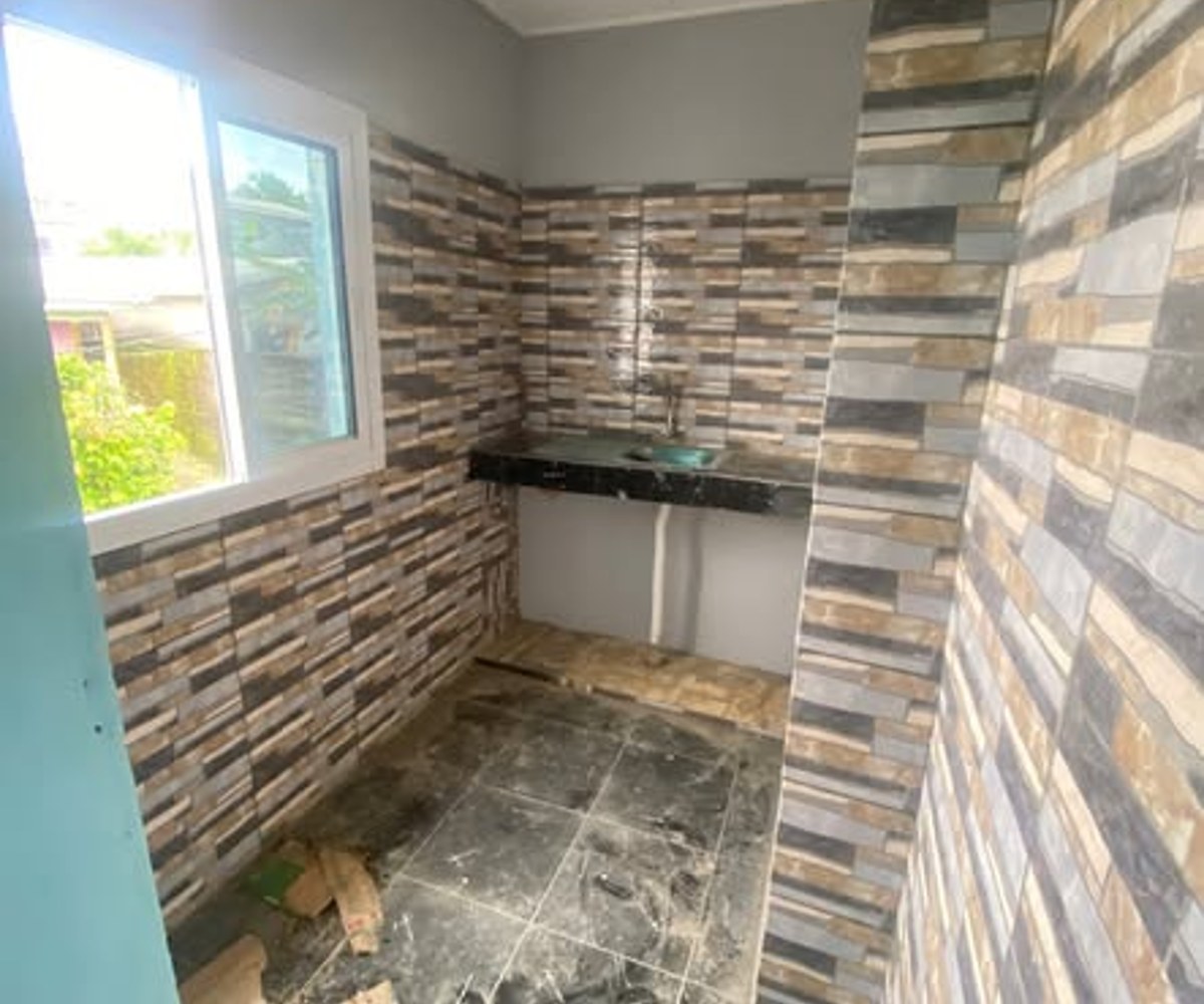 Logements modernes neufs à louer - PK14, Douala