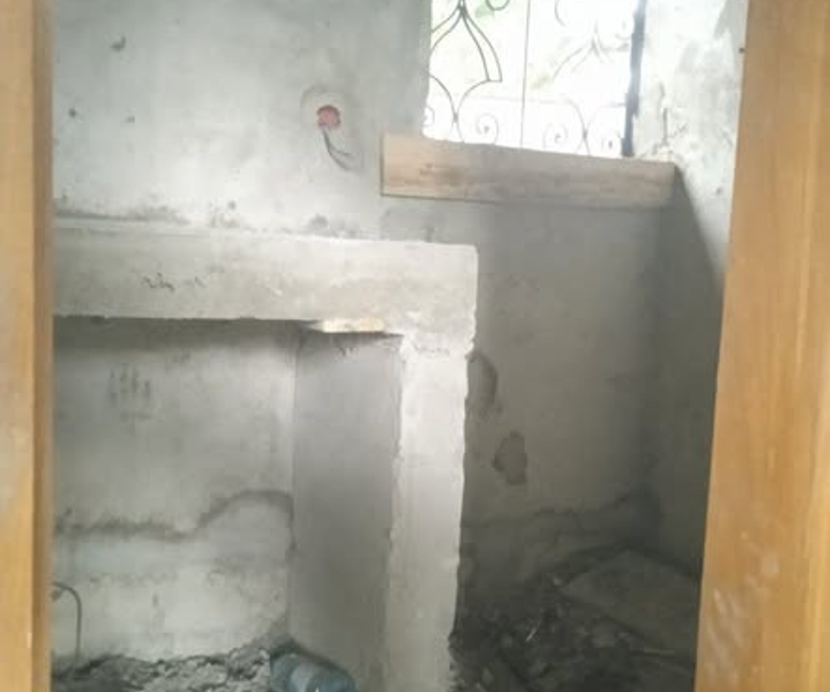 Chambre moderne à louer à Logbaba, Douala