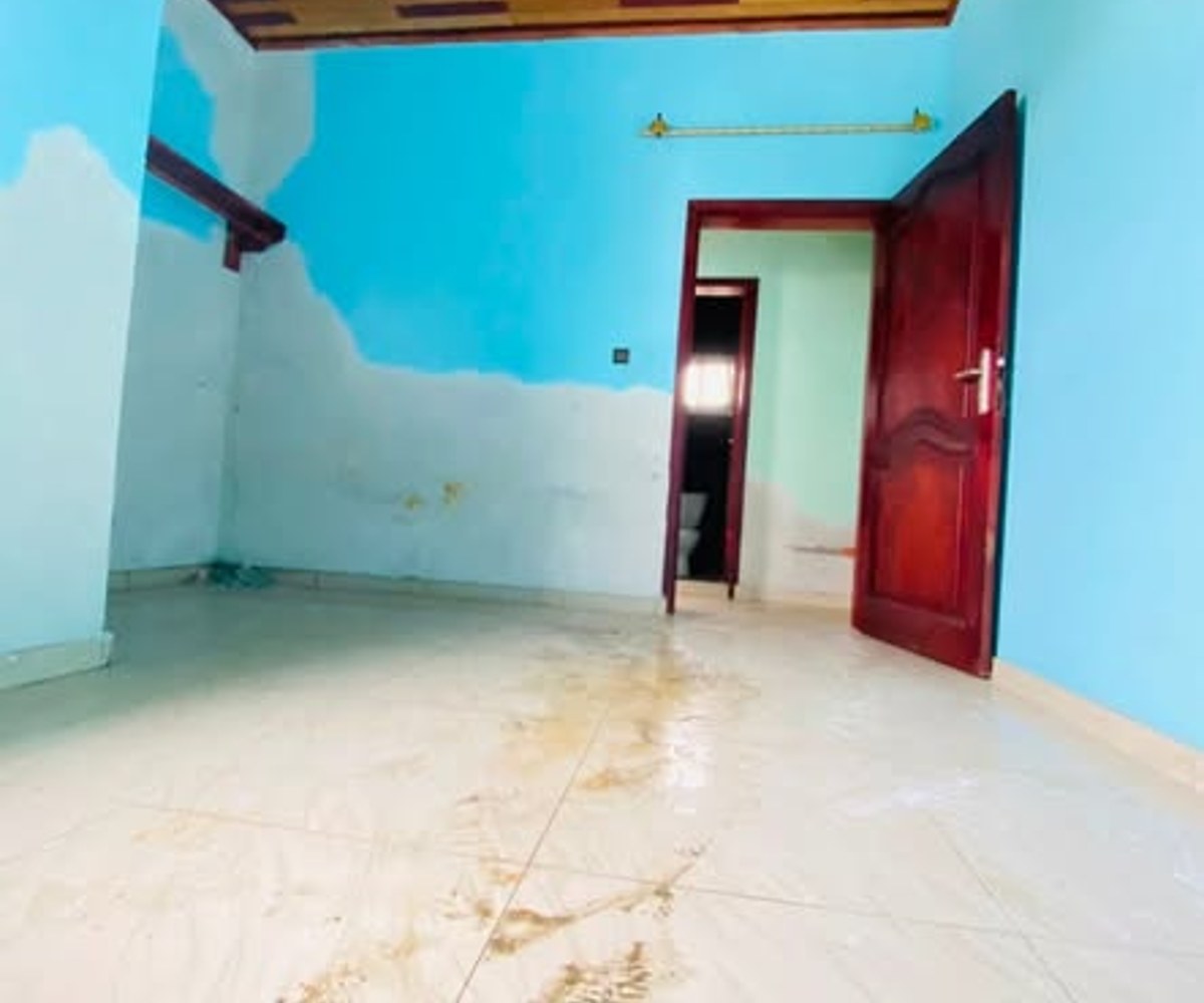 Studio moderne à Village (marché Ndogpassi) - Douala