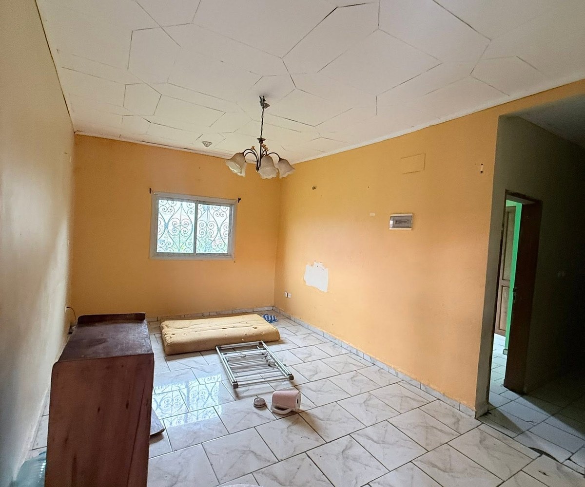 Grand studio moderne à louer – Nkolfoulou, Yaoundé