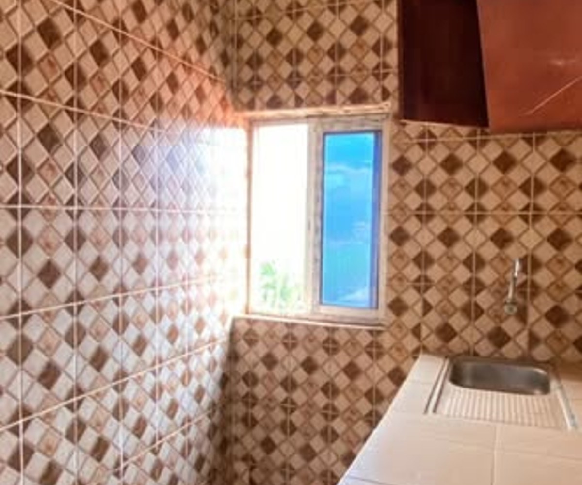 Studio moderne à Biyem-Assi - centre handicapé
