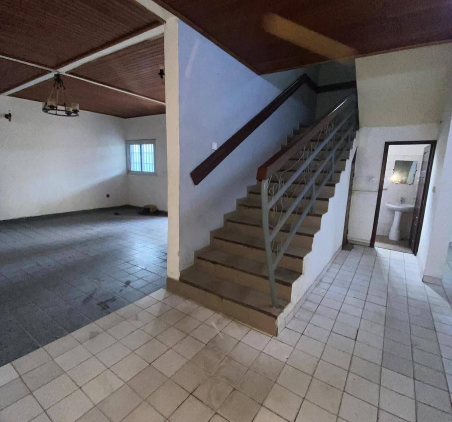 Duplex 5 chambres à louer Bonapriso