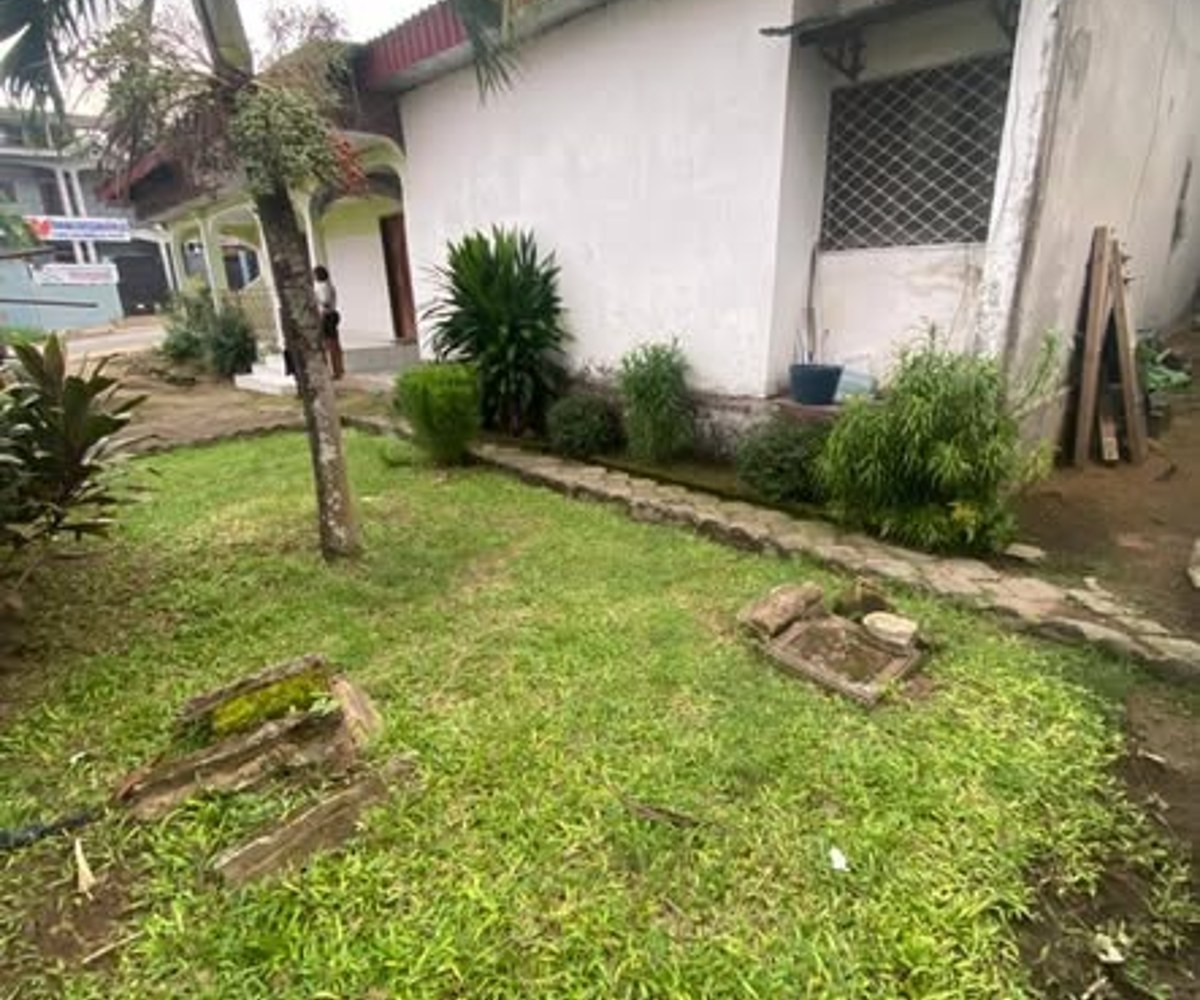 Villa à vendre - Makepe, Douala - 4 chambres - 500 m²