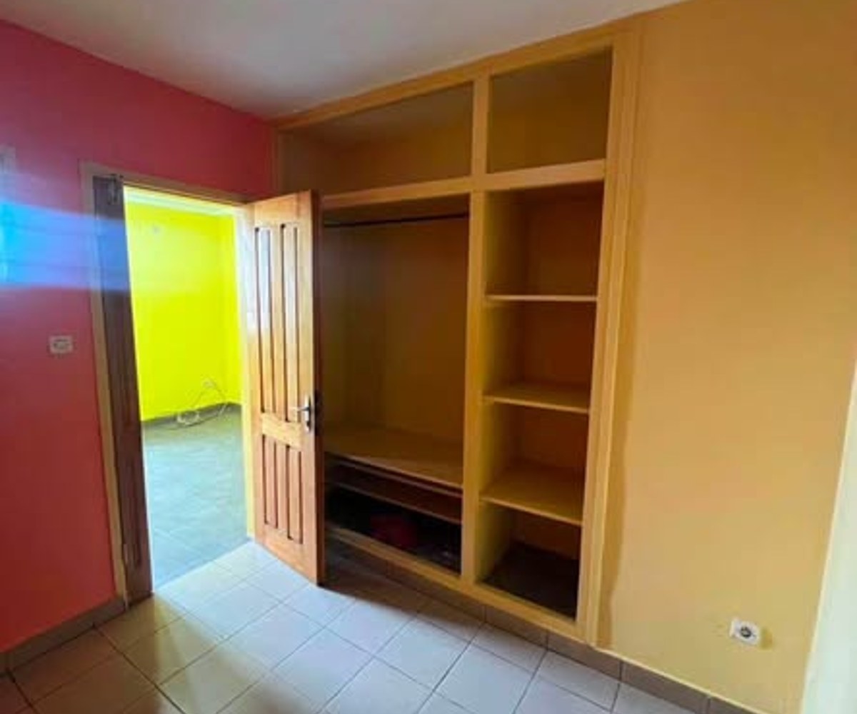 Studio moderne à Nsimeyong