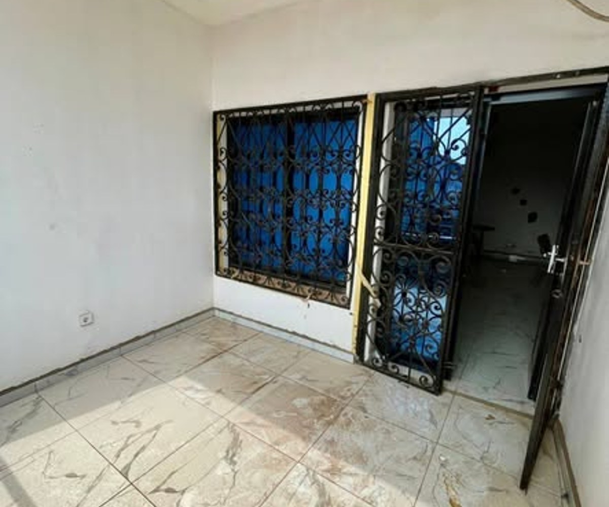 Appartement haut standing à louer à Ekoudoum