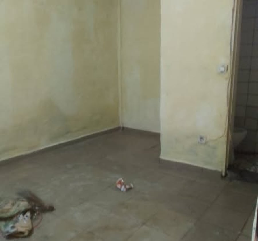 Chambre moderne à Nsimeyong - 28 000 FCFA/mois