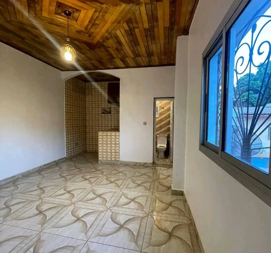Chambre moderne à Bonamoussadi Santa Barbara