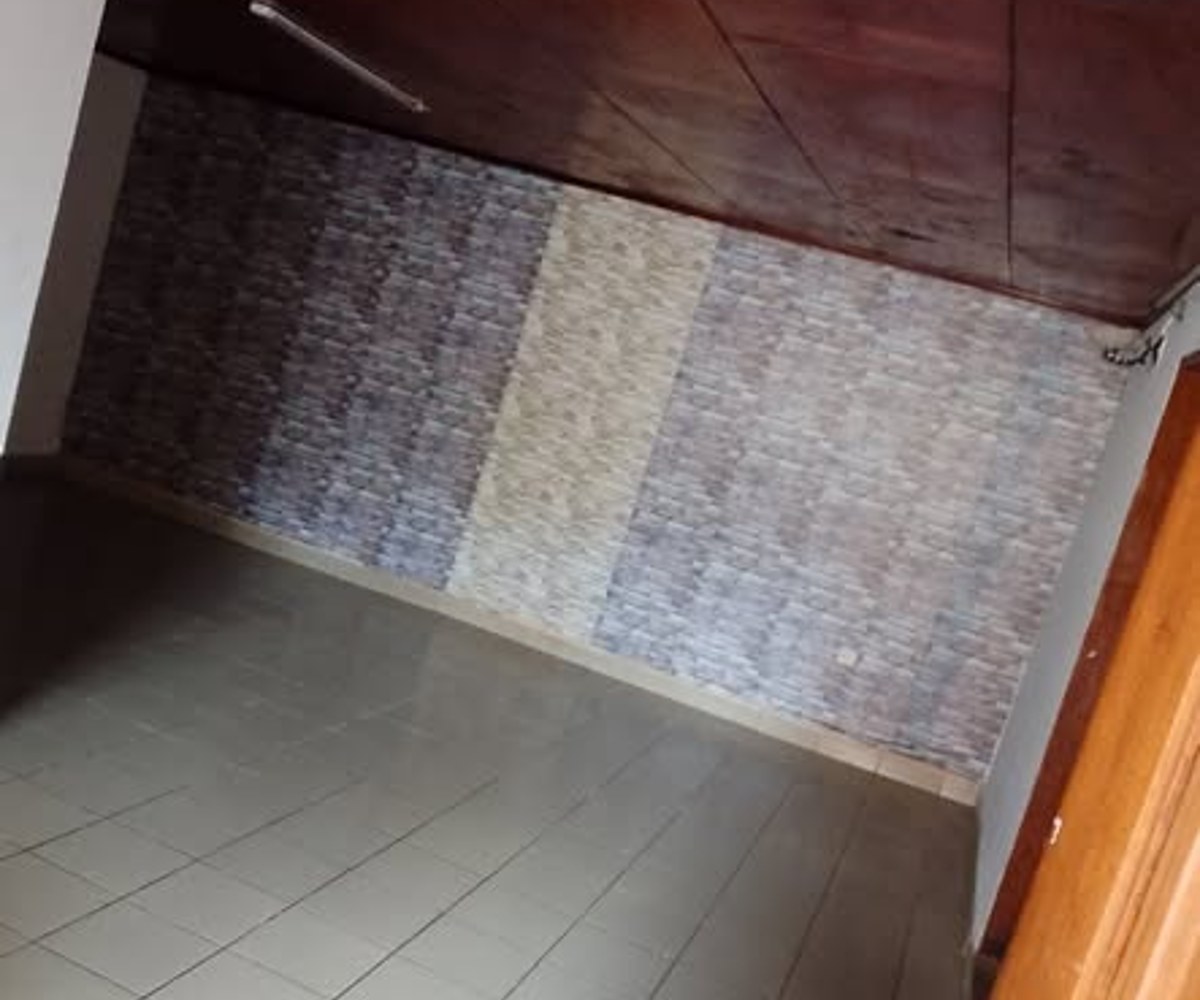 Vaste appartement moderne à louer à Odza
