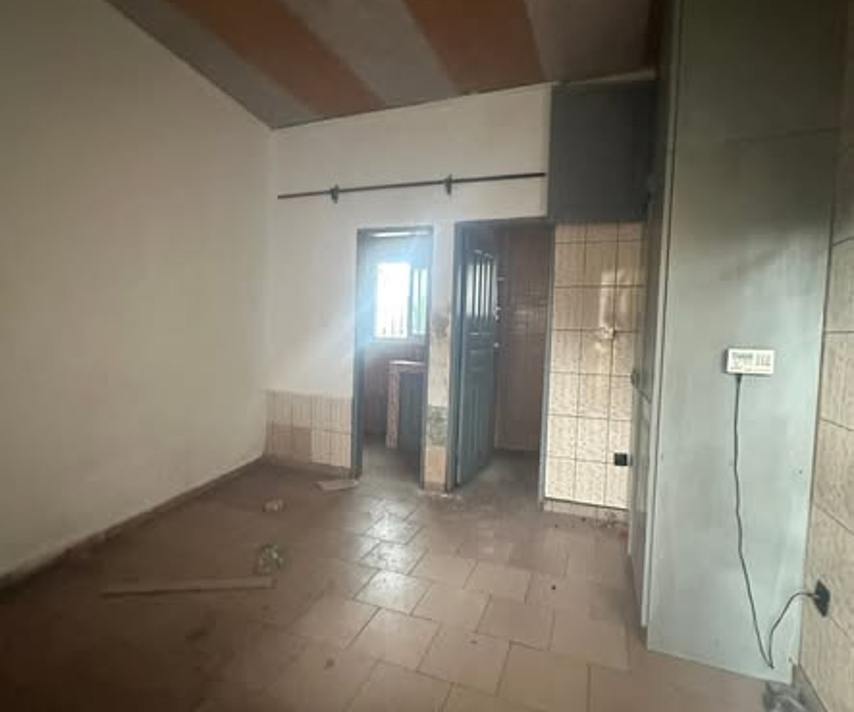 Chambre moderne 3 pièces à louer à PK 14, Douala