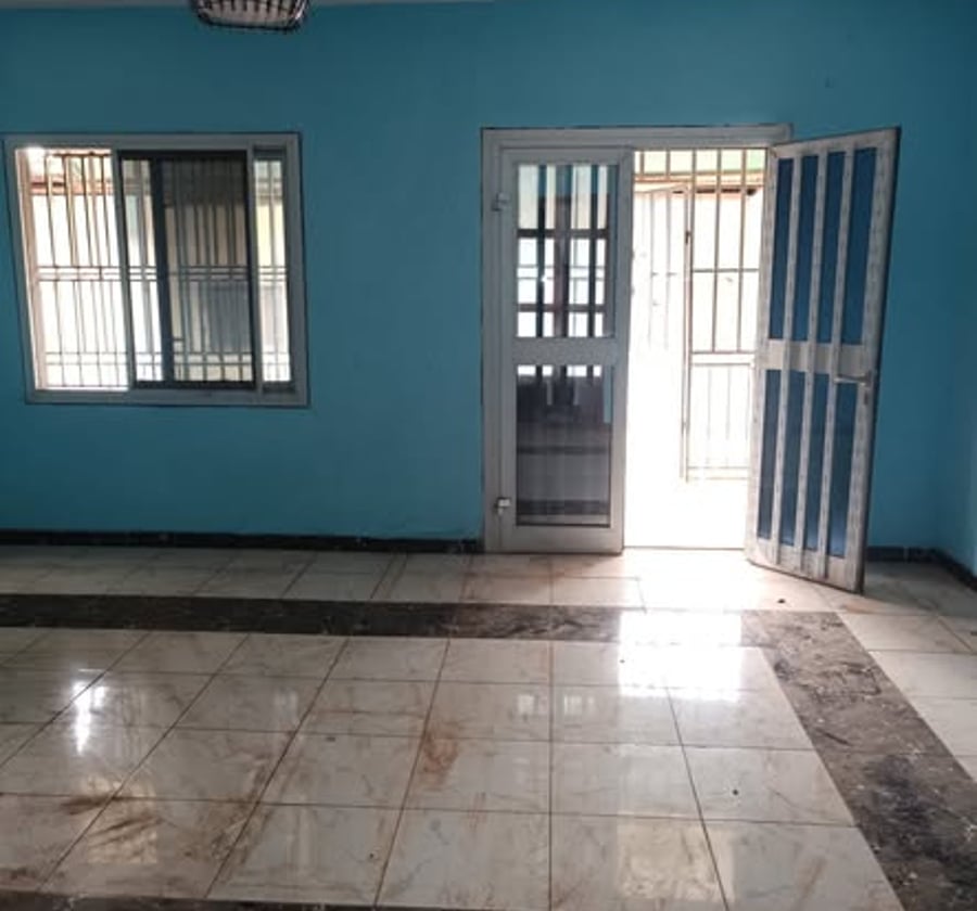 Appartement moderne à louer – Biyem-Assi