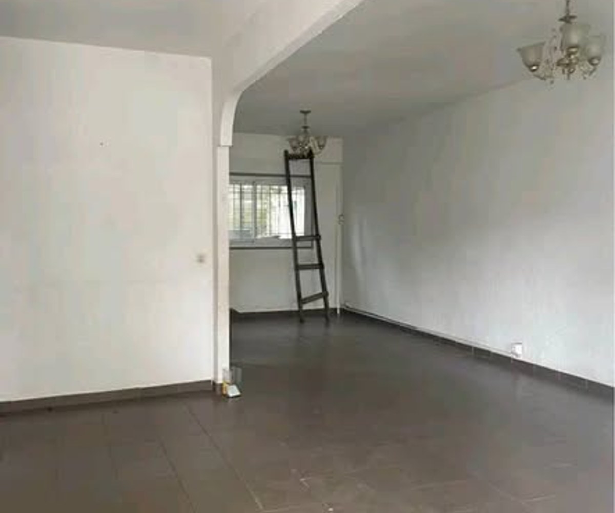 Villa à louer à Makepe, Douala – 3 chambres, 3 douches, parking, cour arrière