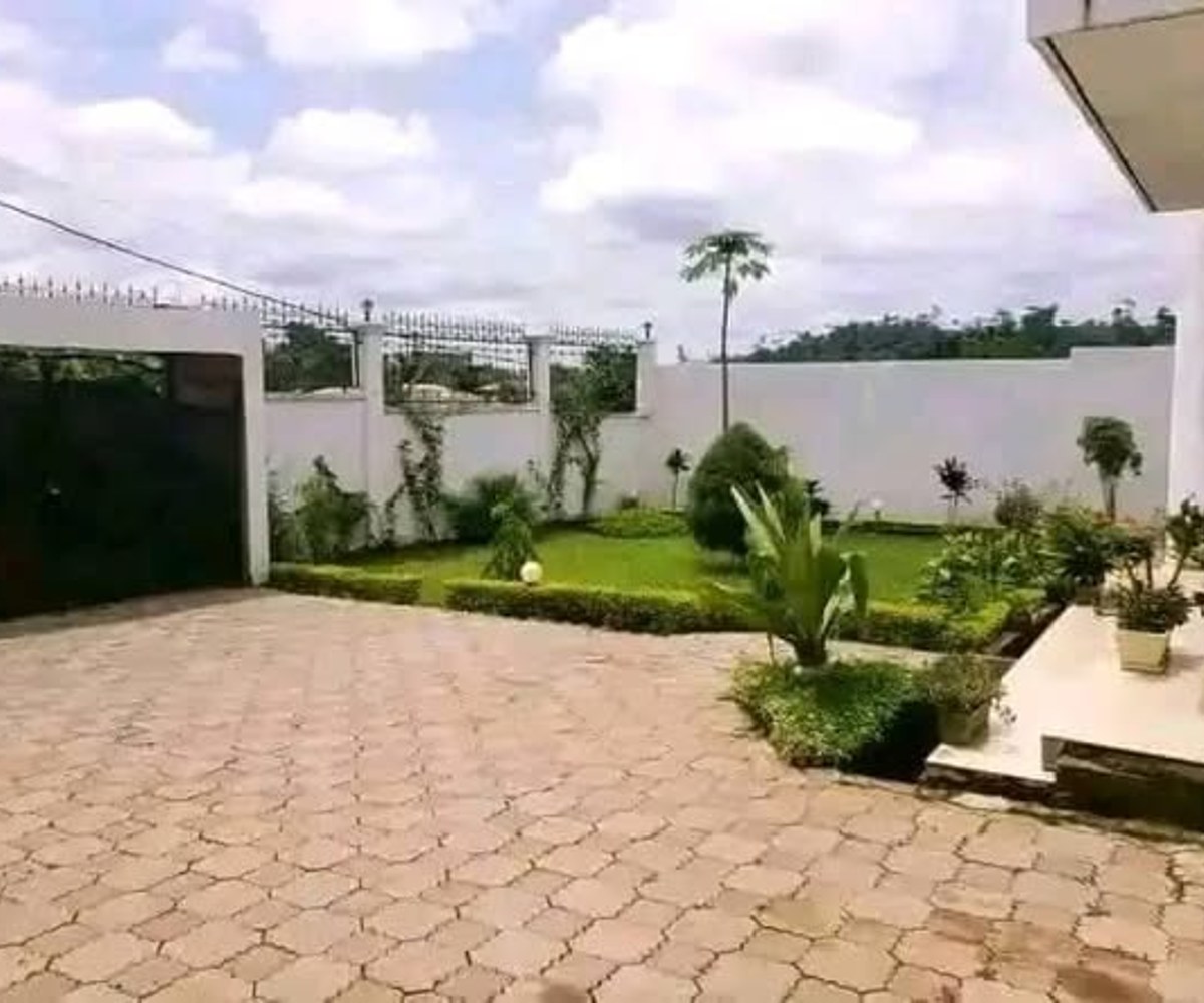 Duplex meublé à louer – Nkoabang, Yaoundé