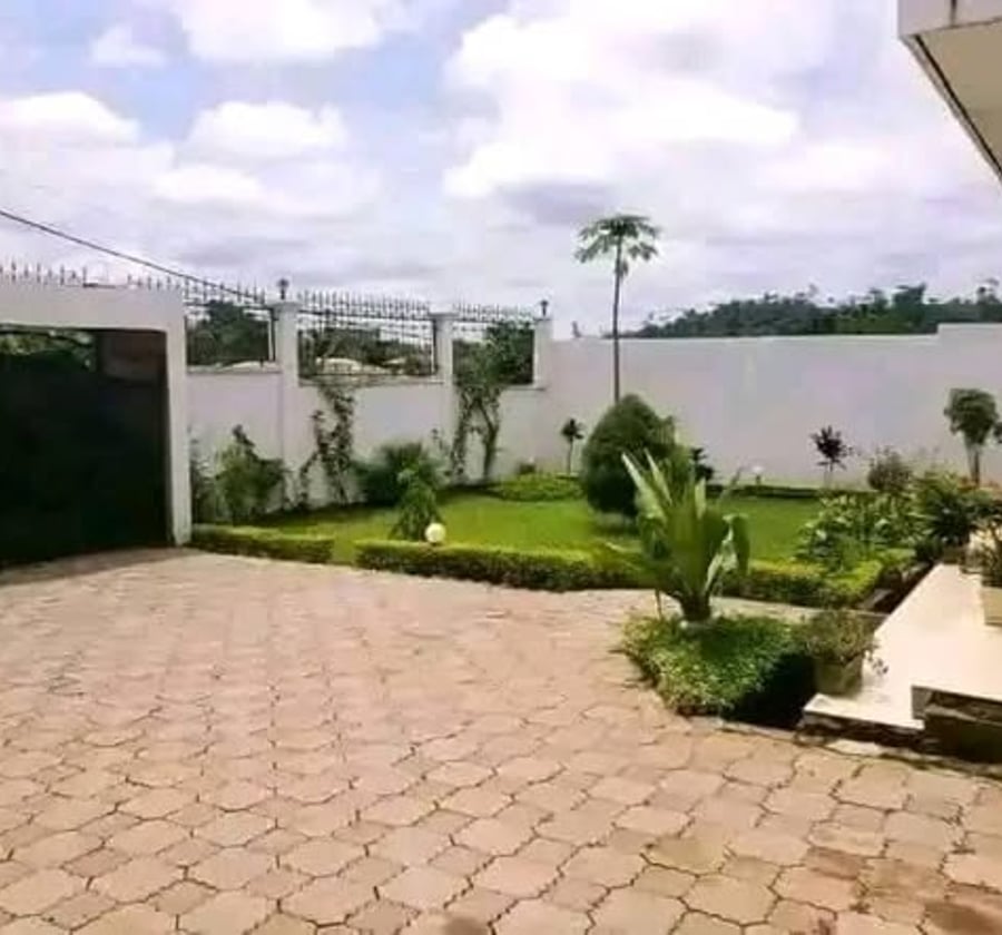Duplex meublé à louer – Nkoabang, Yaoundé