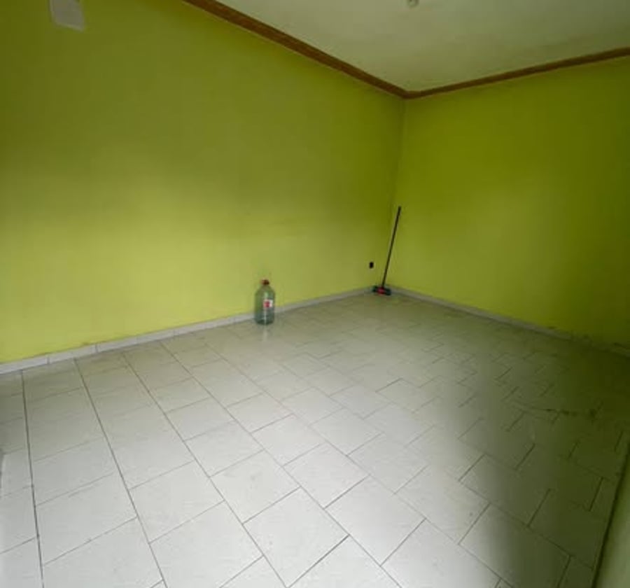 Grand studio moderne à Beedi