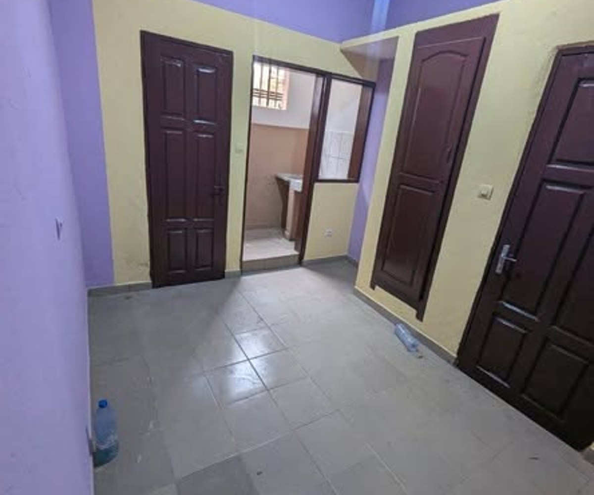 Chambre moderne avec cuisine placard - Ndogbong