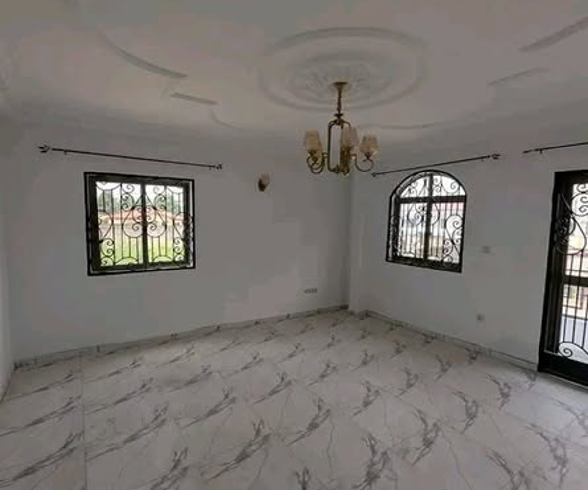 Appartement à louer - Odza petit marché