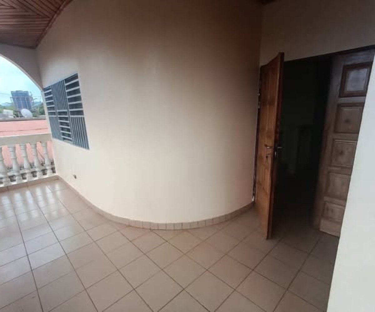 Appartement 3 chambres à louer - Oyom Abang