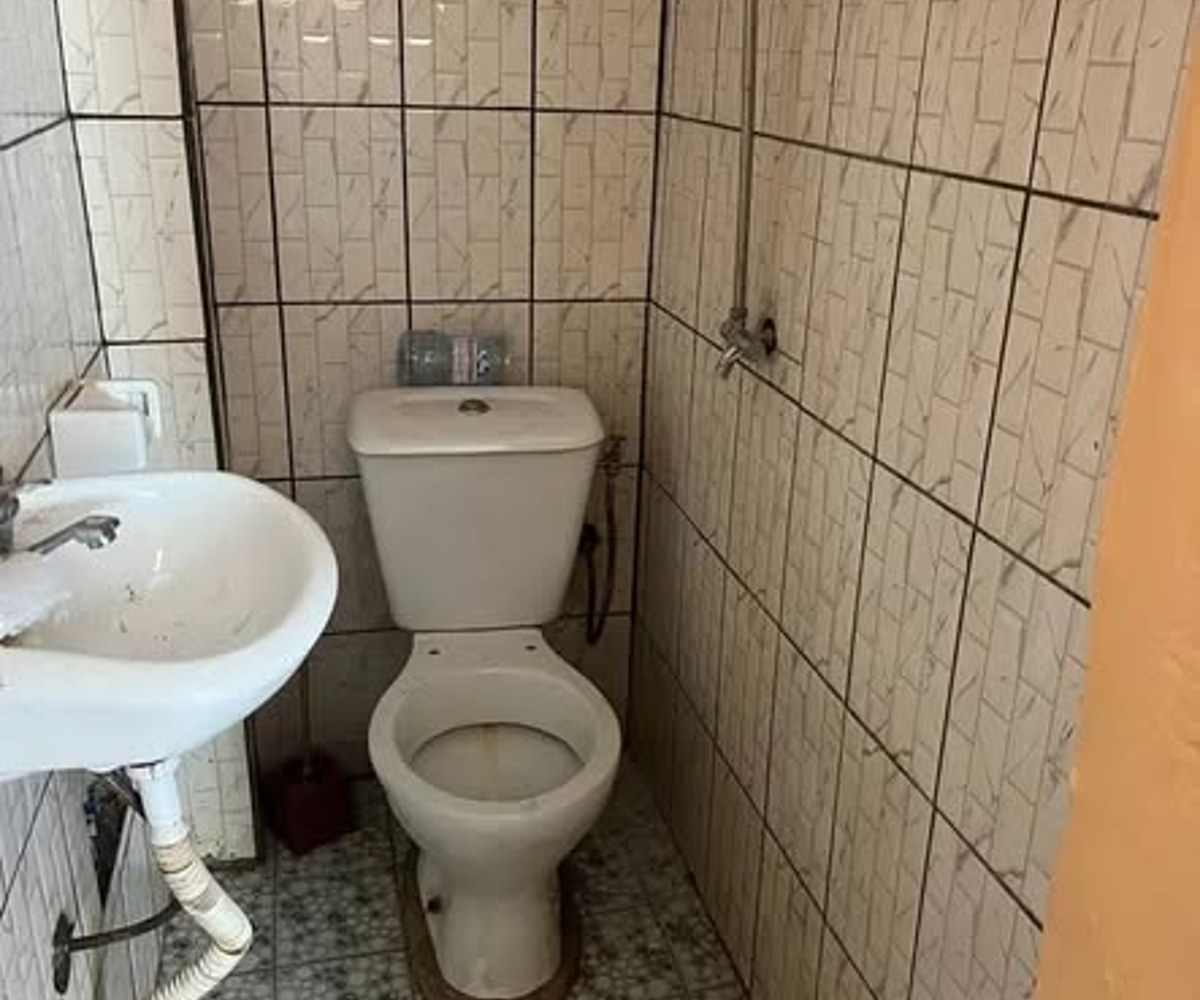 Chambre moderne à Nkoabang (10ᵉ arrêt)
