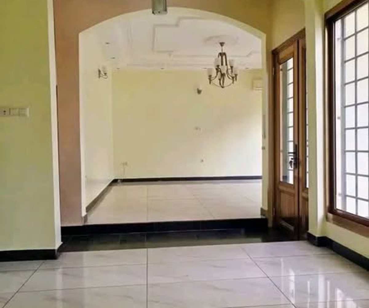 Duplex à louer à Yaoundé Omnisport