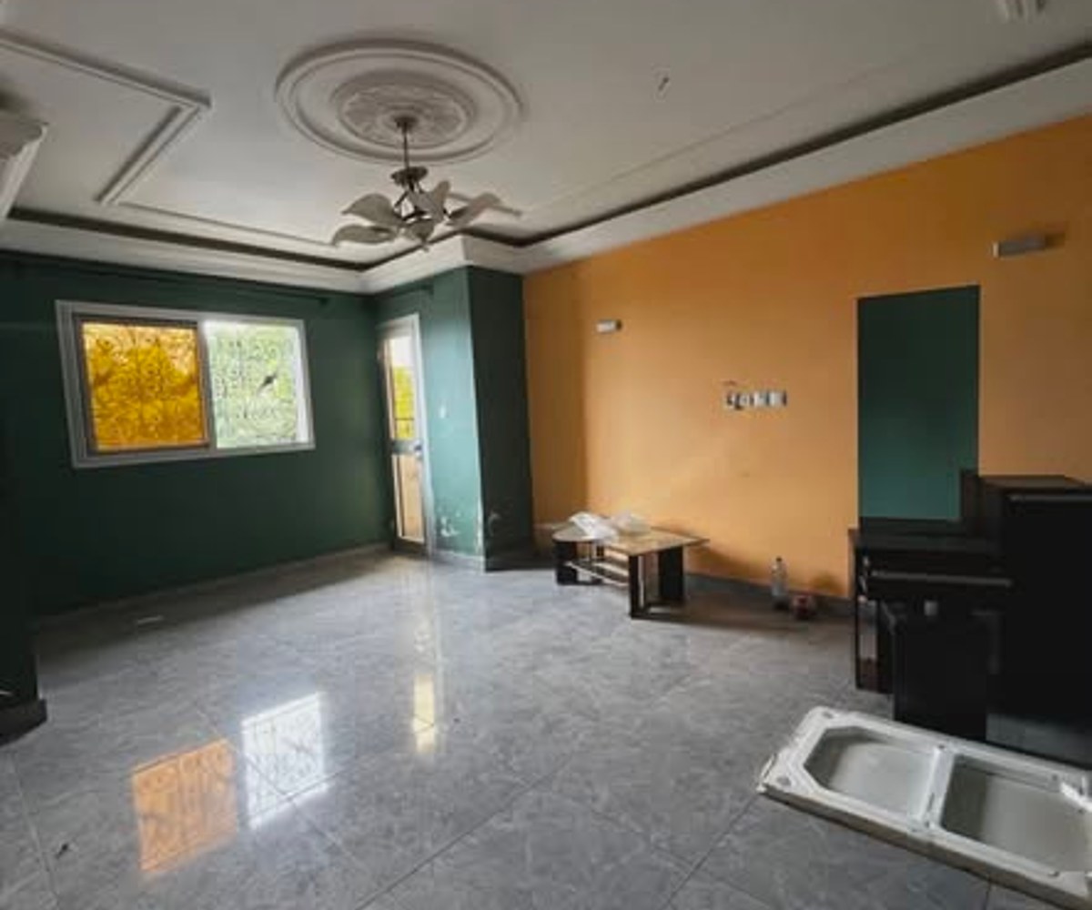 Appartement 3 chambres à louer à Logbessou