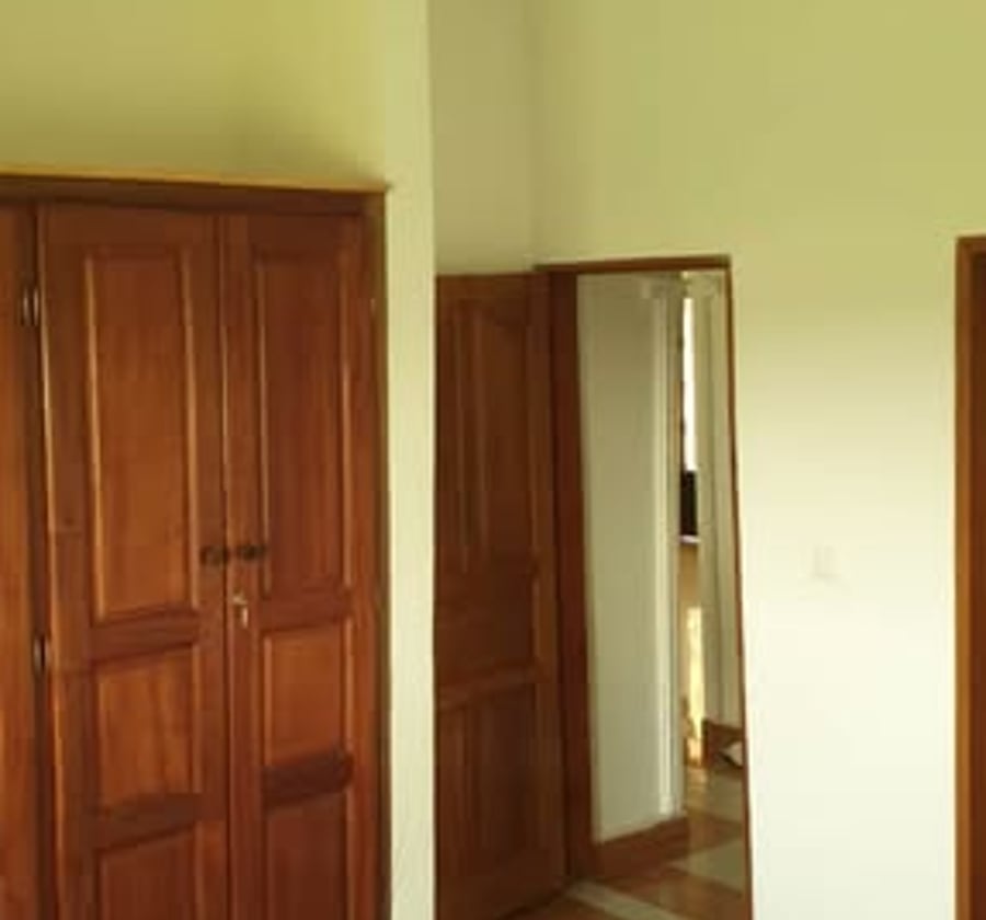 Duplex 4 chambres à louer - Odza, Yaoundé