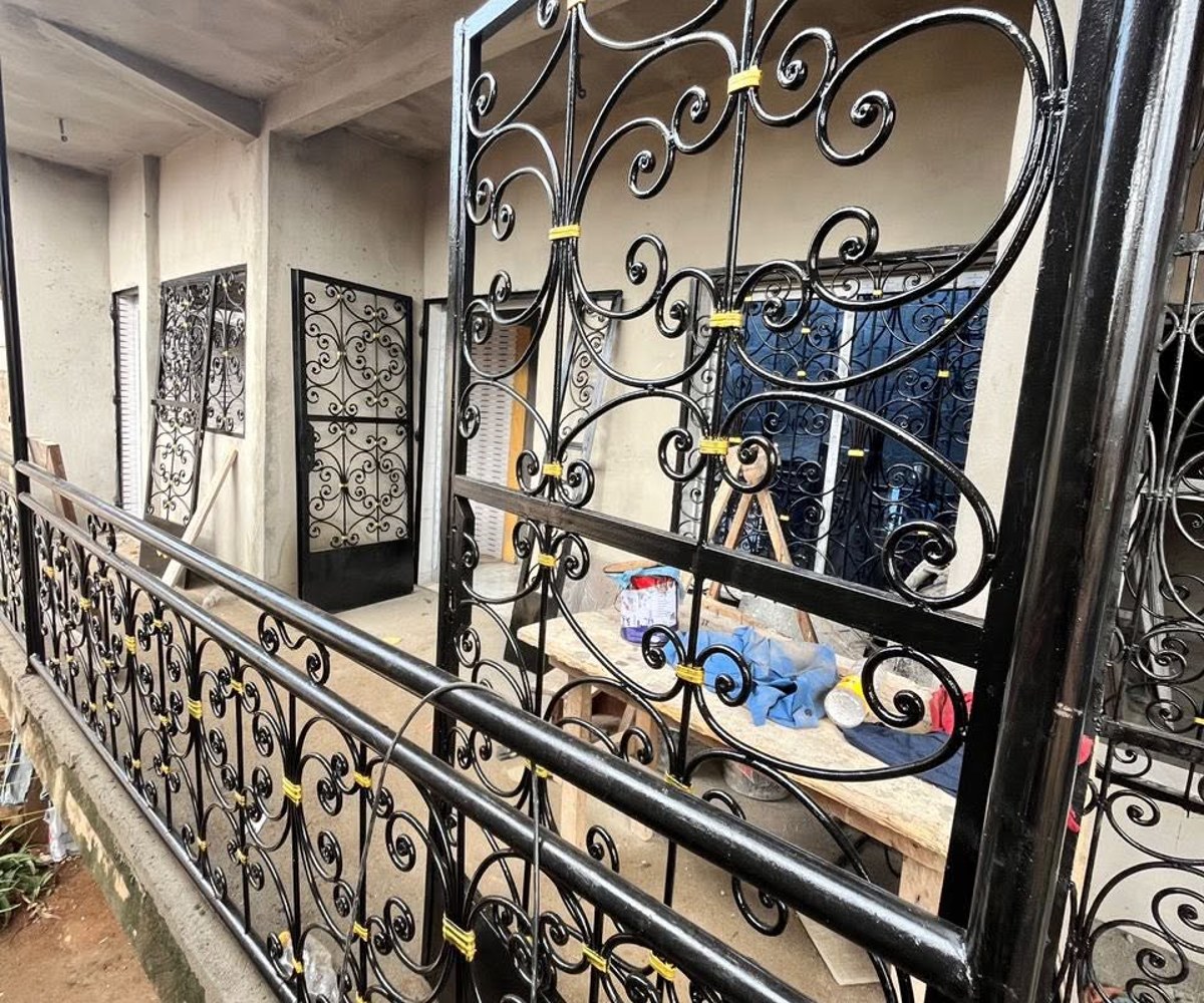 Vaste studio moderne à Biyem-Assi