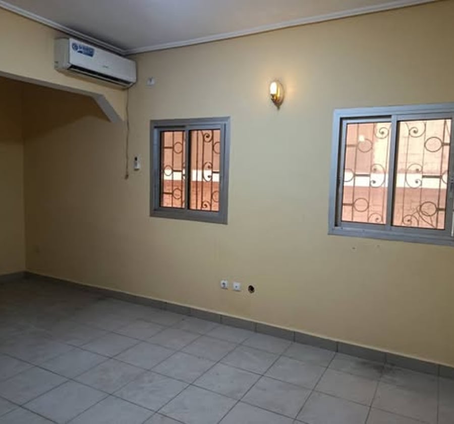 Appartement climatisé 2 chambres - PK 8, Douala