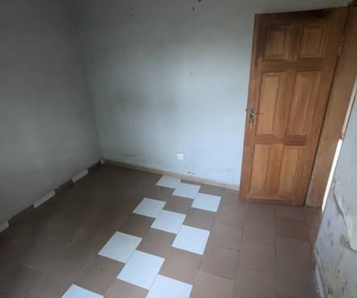 Studio moderne 4 pièces à Nkolfoulou