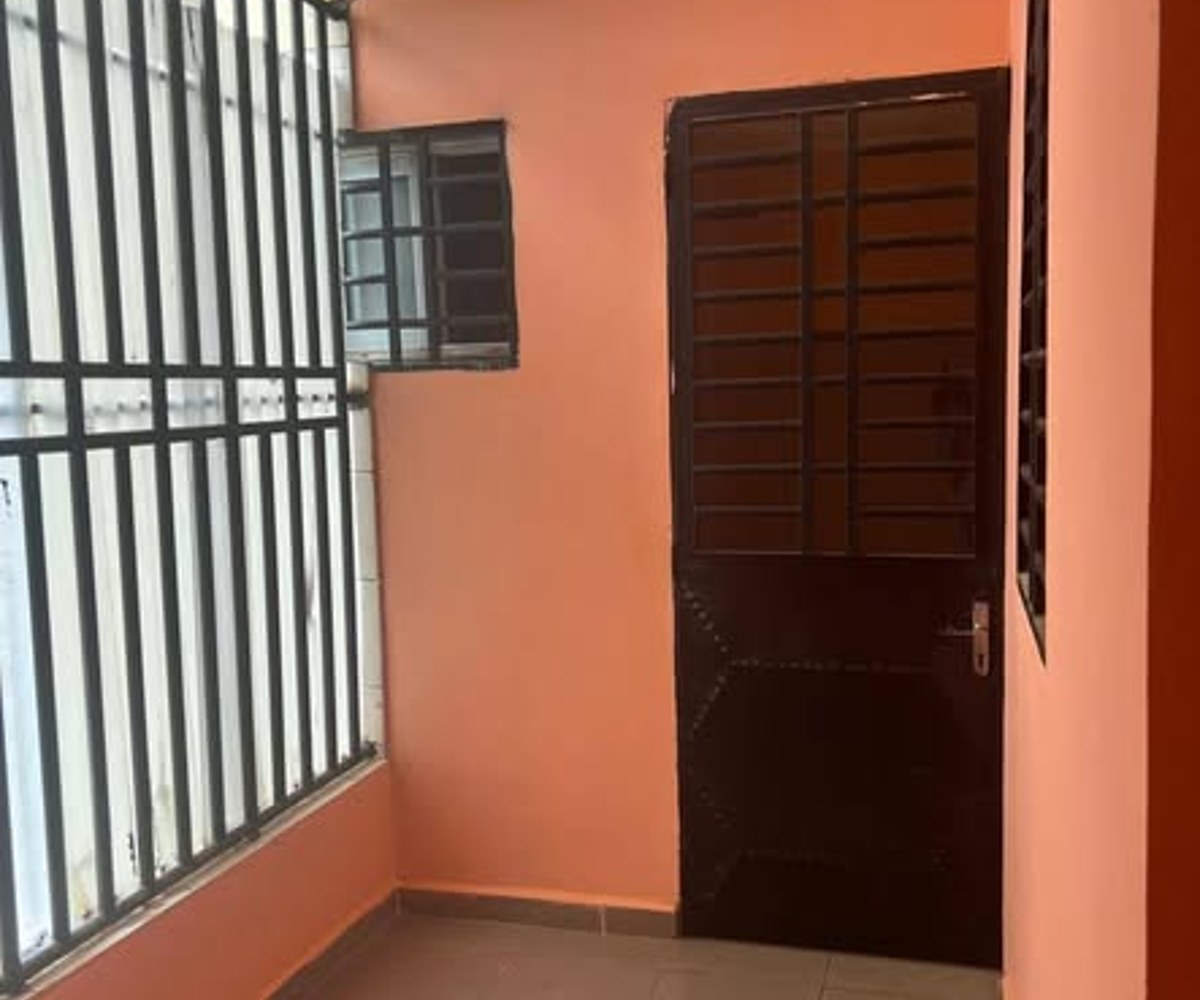 Chambre moderne à louer à Yassa, Douala - 35 000 XAF/mois