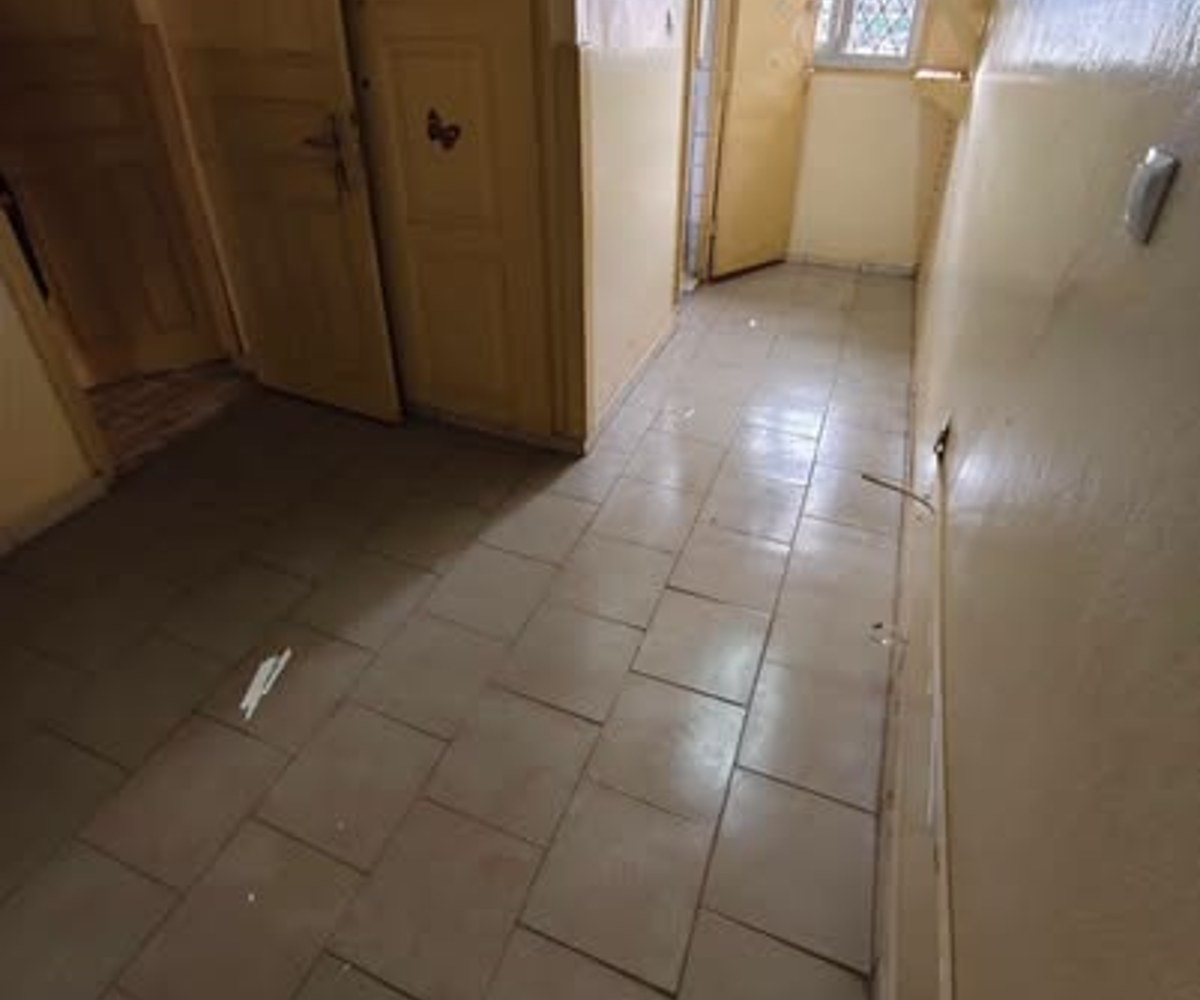 Appartement 3 chambres à Omnisport, Yaoundé