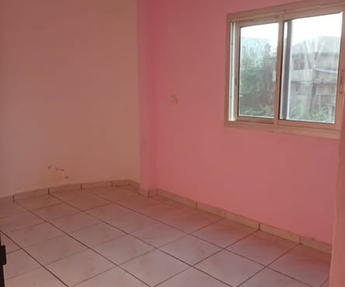 Joli studio moderne à Logpom