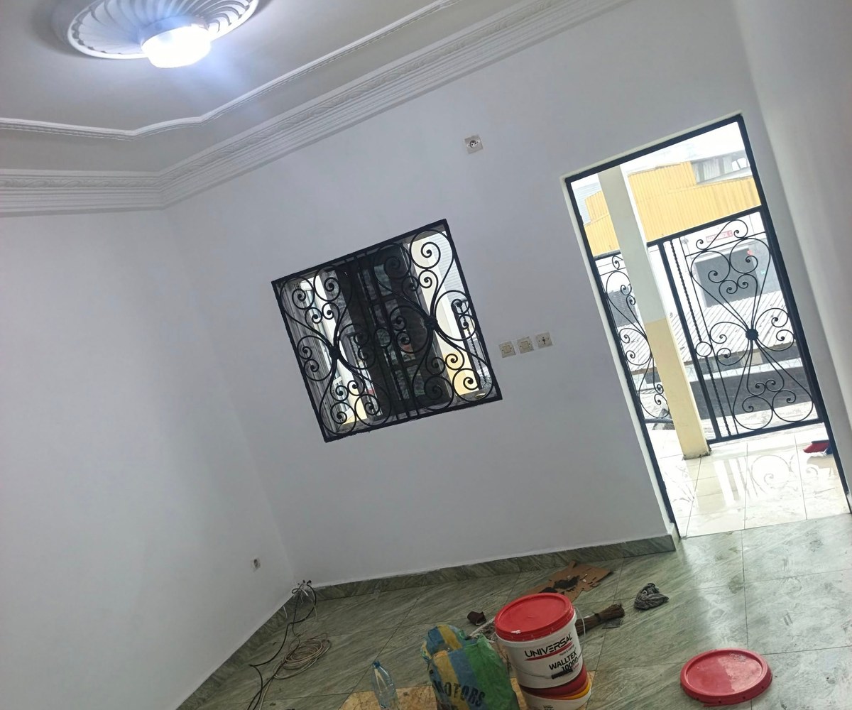Studio moderne à louer – PK8, Douala