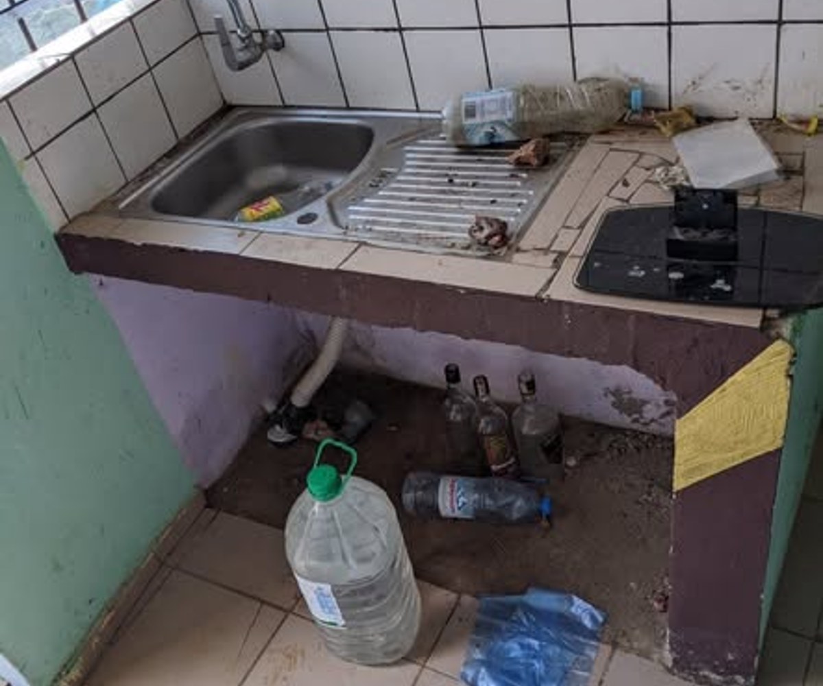 Vaste chambre moderne à louer à Obobogo