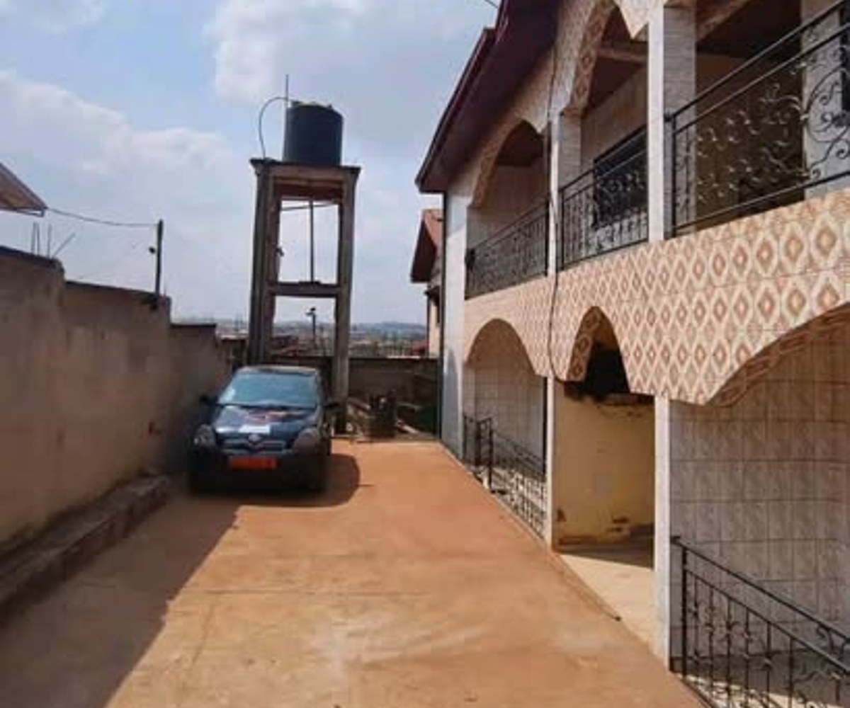 Appartement moderne à louer - Yaoundé Éleveur