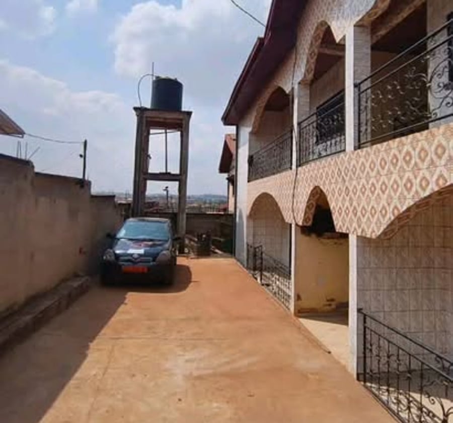 Appartement moderne à louer - Yaoundé Éleveur