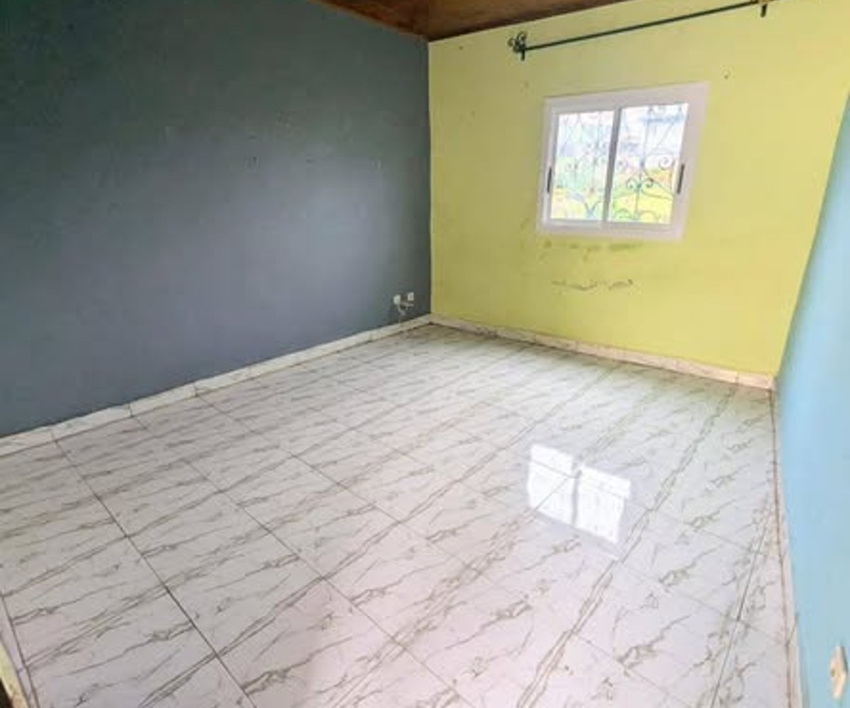 Studio moderne à louer - Nkolfoulou