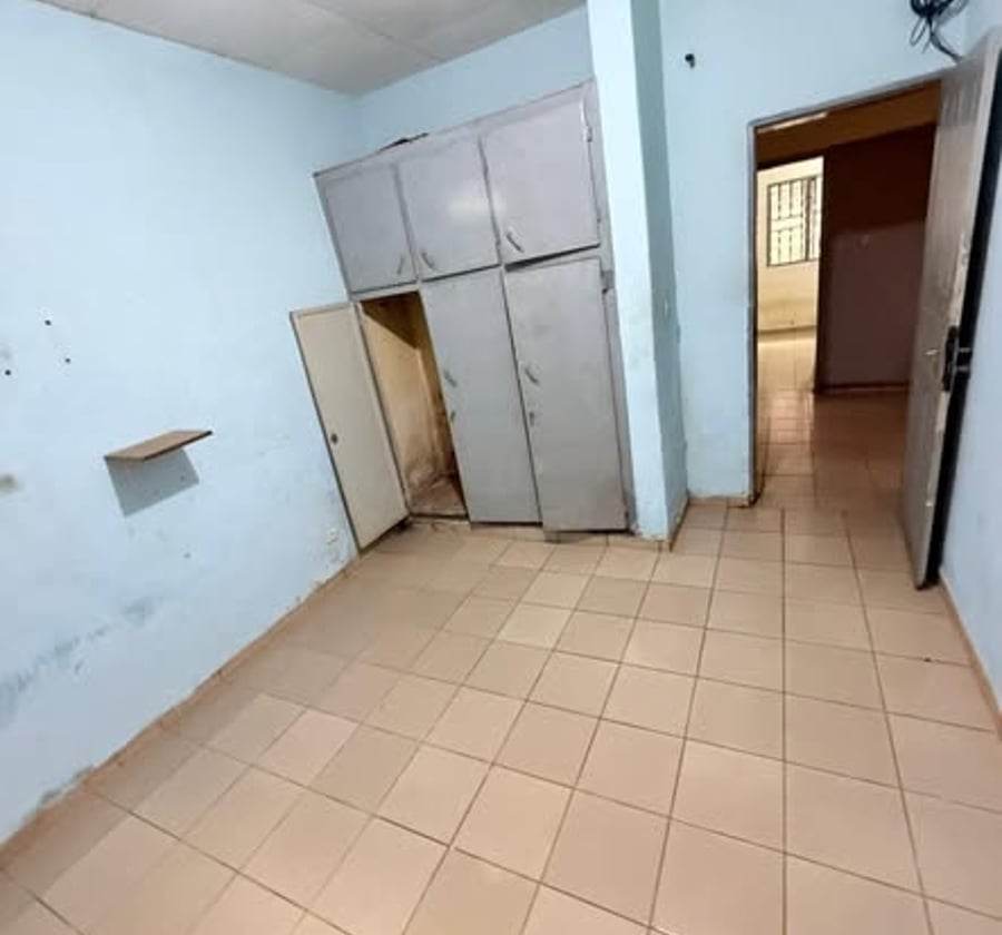 Villa à louer à Ngousso, Yaoundé - 3 chambres, 2 douches