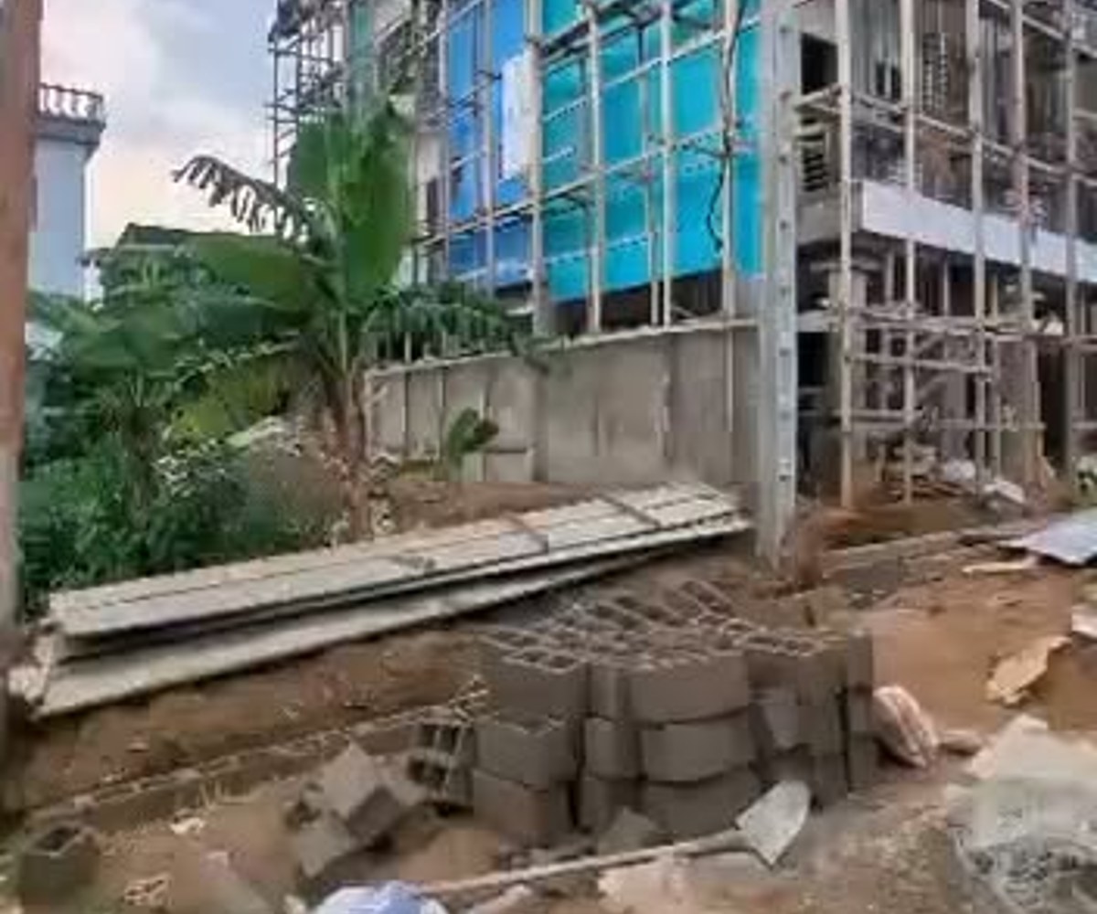 Terrain à vendre à Logpom, Douala - 200 m²