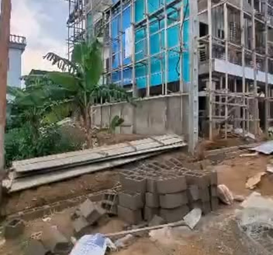 Terrain à vendre à Logpom, Douala - 200 m²