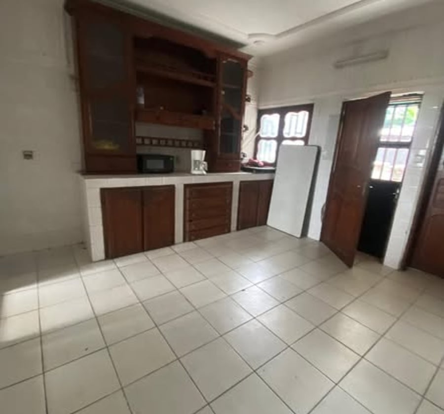 Magnifique et vaste duplex 05 chambres à louer - Ndogbong