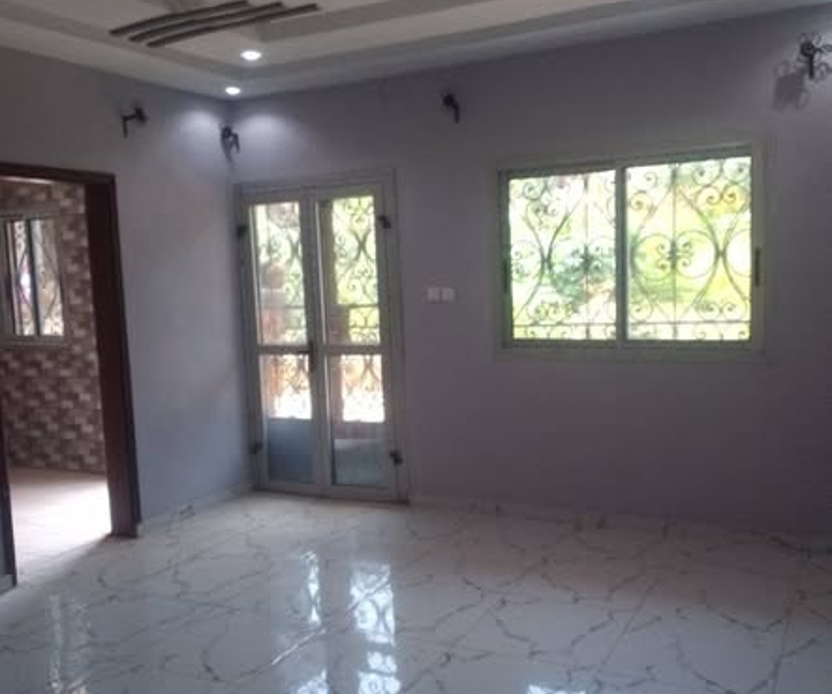 Appartement 3 chambres à Nomayos - 90 000 FCFA/mois